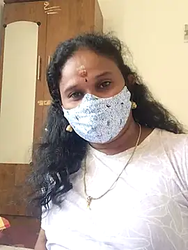 Snapshot of Tamil_Aathira chatting on 02/13/25, 06:41 Tamil Aathira online show from 02/13/25, 06:41