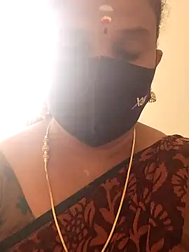 Snapshot of Tamil_Aathira chatting on 02/22/25, 11:13 Tamil Aathira online show from 02/22/25, 11:13