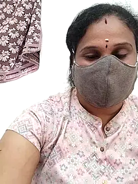 Snapshot of Tamil_Aathira chatting on 03/06/25, 11:14 Tamil Aathira online show from 03/06/25, 11:14