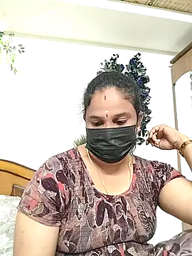 Snapshot of Tamil_Aathira chatting on 10/31/25, 05:08 Tamil Aathira online show from 10/31/25, 05:08