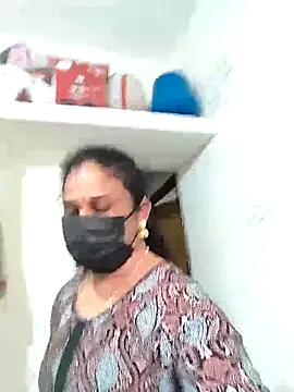 Snapshot of Tamil_Aathira chatting on 11/18/25, 08:52 Tamil Aathira online show from 11/18/25, 08:52