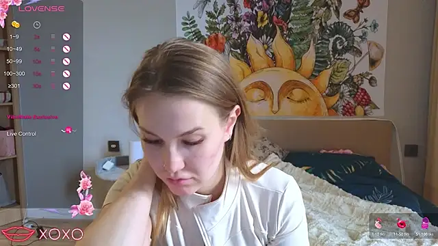 Snapshot of DianaShermy chatting on 12/16/25, 10:09 DianaShermy online show from 12/16/25, 10:09