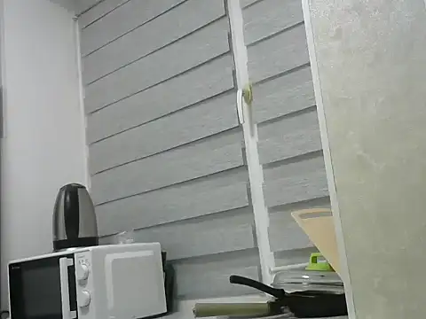 Snapshot of elysiann3 chatting on 02/05/25, 02:26 elysiann3 online show from 02/05/25, 02:26