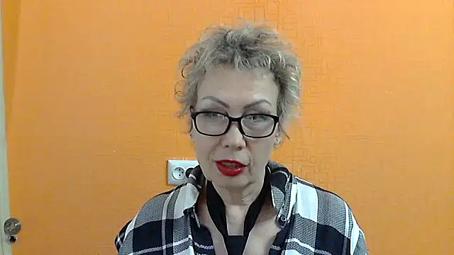 NessyJenixs online show from 03/21/25, 07:13