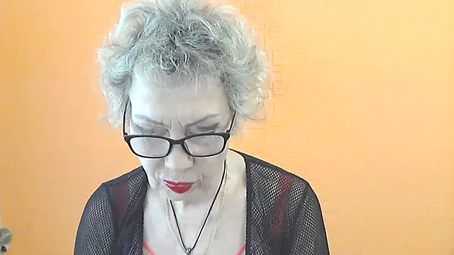 NessyJenixs online show from 04/09/26, 06:30