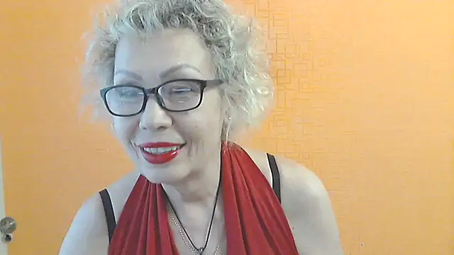 Snapshot of NessyJenixs chatting on 06/19/26, 01:15 NessyJenixs online show from 06/19/26, 01:15