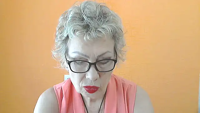 Snapshot of NessyJenixs chatting on 06/25/26, 06:07 NessyJenixs online show from 06/25/26, 06:07