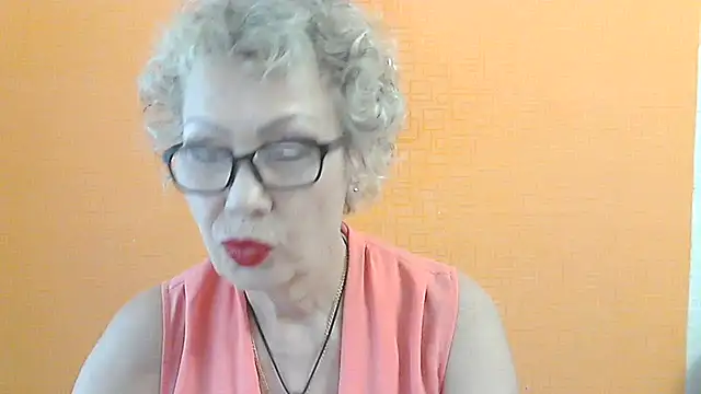 Snapshot of NessyJenixs chatting on 06/29/26, 01:11 NessyJenixs online show from 06/29/26, 01:11