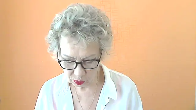 Snapshot of NessyJenixs chatting on 07/18/26, 06:28 NessyJenixs online show from 07/18/26, 06:28