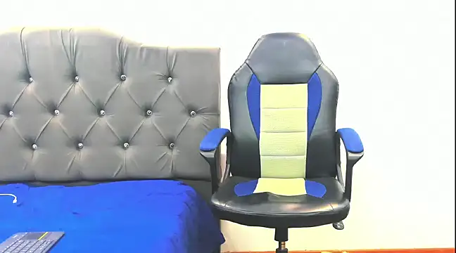 carlos alber12 online show from 03/15/25, 09:27