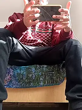 Snapshot of cingonduro chatting on 02/14/25, 09:13 cingonduro online show from 02/14/25, 09:13