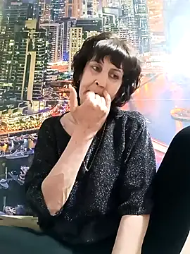 Laura Kiss online show from 04/15/26, 02:57