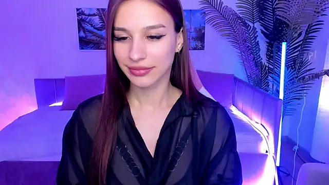 Snapshot of KristineBeauty chatting on 02/11/25, 09:09 KristineBeauty online show from 02/11/25, 09:09