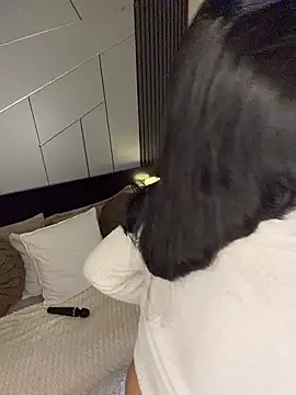 Snapshot of fiorella_paris chatting on 01/11/26, 03:44 fiorella paris online show from 01/11/26, 03:44