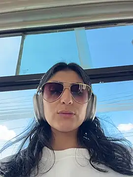 Snapshot of fiorella_paris chatting on 02/21/26, 07:26 fiorella paris online show from 02/21/26, 07:26