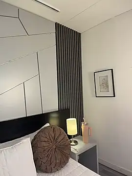 Snapshot of fiorella_paris chatting on 03/03/26, 08:04 fiorella paris online show from 03/03/26, 08:04