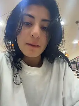 Snapshot of fiorella_paris chatting on 03/08/26, 04:00 fiorella paris online show from 03/08/26, 04:00