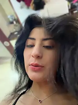 Snapshot of fiorella_paris chatting on 04/08/26, 04:51 fiorella paris online show from 04/08/26, 04:51