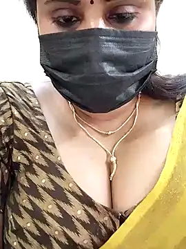 Queenflowerr online show from 01/29/25, 07:32