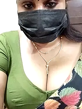 Queenflowerr online show from 02/04/25, 10:00