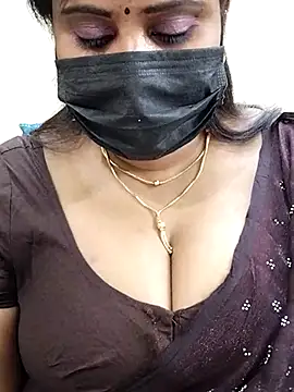 Queenflowerr online show from 02/15/25, 06:12