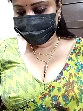 Queenflowerr online show from 02/19/25, 03:39