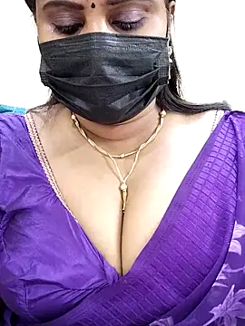 Queenflowerr online show from 03/02/25, 04:42