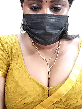 Queenflowerr online show from 03/21/25, 07:35