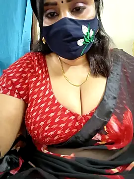 Queenflowerr online show from 02/28/26, 07:48