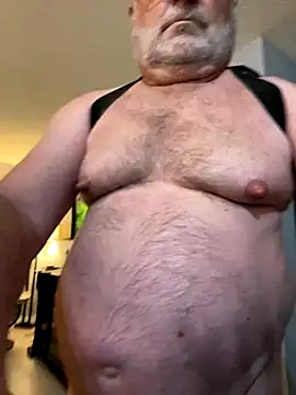 Snapshot of Dilf4son chatting on 09/19/25, 06:26 Dilf4son online show from 09/19/25, 06:26