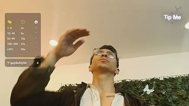 ApoloCruz online show from 10/24/25, 05:59