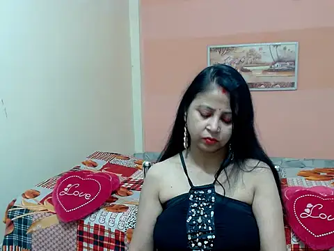 Snapshot of Valentin_Nappi chatting on 10/18/25, 04:26 Valentin Nappi online show from 10/18/25, 04:26
