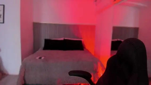 Snapshot of bonnieAn chatting on 11/22/25, 11:53 bonnieAn online show from 11/22/25, 11:53