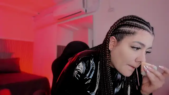 Snapshot of bonnieAn chatting on 11/23/25, 11:21 bonnieAn online show from 11/23/25, 11:21