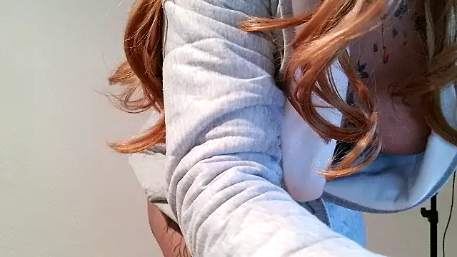 serena  vedette online show from 12/19/25, 10:11