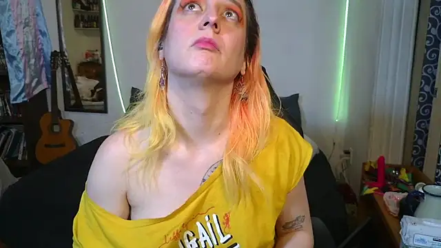 Snapshot of Evelan420 chatting on 10/22/25, 06:18 Evelan420 online show from 10/22/25, 06:18