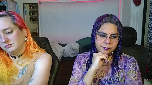 Snapshot of Evelan420 chatting on 01/12/26, 08:03 Evelan420 online show from 01/12/26, 08:03