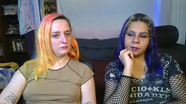 Snapshot of Evelan420 chatting on 02/19/26, 06:37 Evelan420 online show from 02/19/26, 06:37