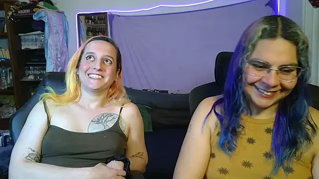 Snapshot of Evelan420 chatting on 03/17/26, 12:04 Evelan420 online show from 03/17/26, 12:04