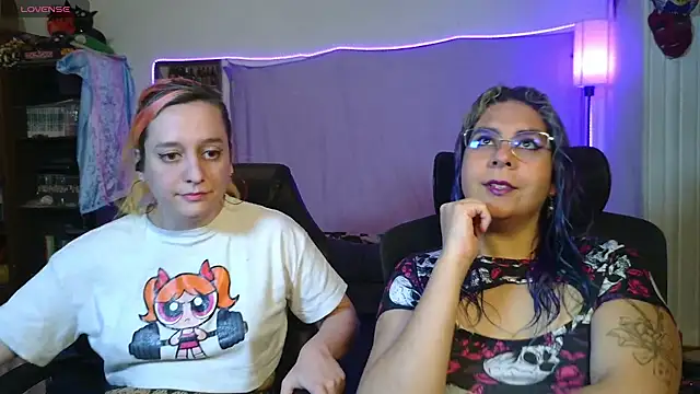 Snapshot of Evelan420 chatting on 03/20/26, 06:24 Evelan420 online show from 03/20/26, 06:24