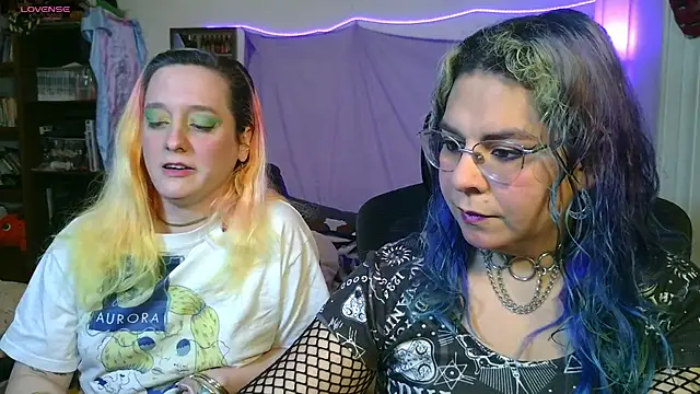 Snapshot of Evelan420 chatting on 04/02/26, 09:23 Evelan420 online show from 04/02/26, 09:23