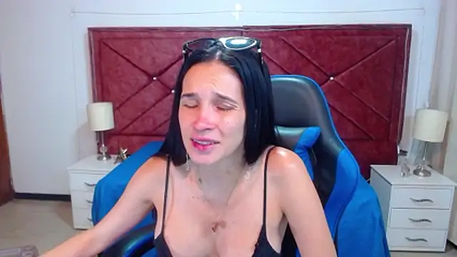 Snapshot of victoria_adams07 chatting on 03/13/26, 08:26 victoria adams07 online show from 03/13/26, 08:26