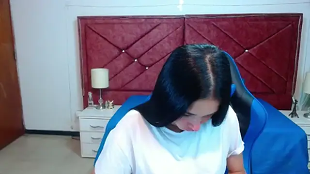 Snapshot of victoria_adams07 chatting on 03/20/26, 08:14 victoria adams07 online show from 03/20/26, 08:14