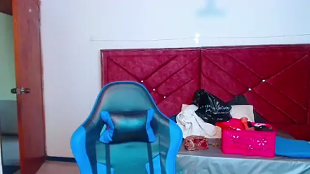 Snapshot of victoria_adams07 chatting on 03/23/26, 08:02 victoria adams07 online show from 03/23/26, 08:02