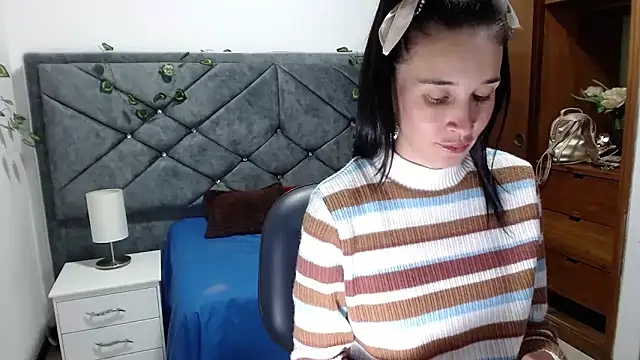 Snapshot of victoria_adams07 chatting on 04/08/26, 02:06 victoria adams07 online show from 04/08/26, 02:06