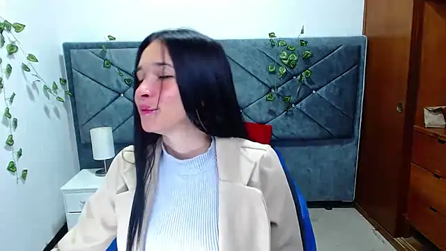 Snapshot of victoria_adams07 chatting on 04/10/26, 01:49 victoria adams07 online show from 04/10/26, 01:49