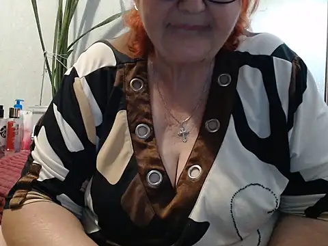 Snapshot of DeniseeRosea chatting on 07/14/26, 02:05 DeniseeRosea online show from 07/14/26, 02:05