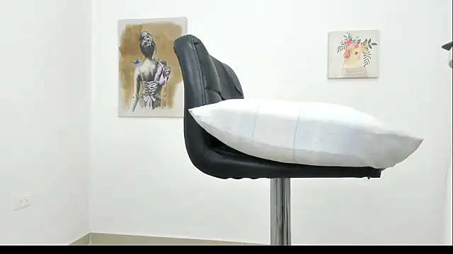 Snapshot of elizabethQuenx chatting on 03/03/25, 07:06 elizabethQuenx online show from 03/03/25, 07:06