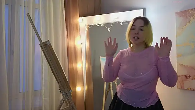 Manic pixie  online show from 02/09/25, 11:14