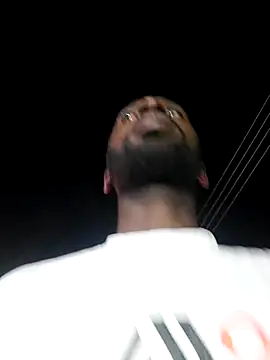 Snapshot of onewinnertee chatting on 11/13/25, 10:19 onewinnertee online show from 11/13/25, 10:19